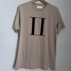 LES DEUX copenhague Short Sleeve Tee with Black Graphic size Large